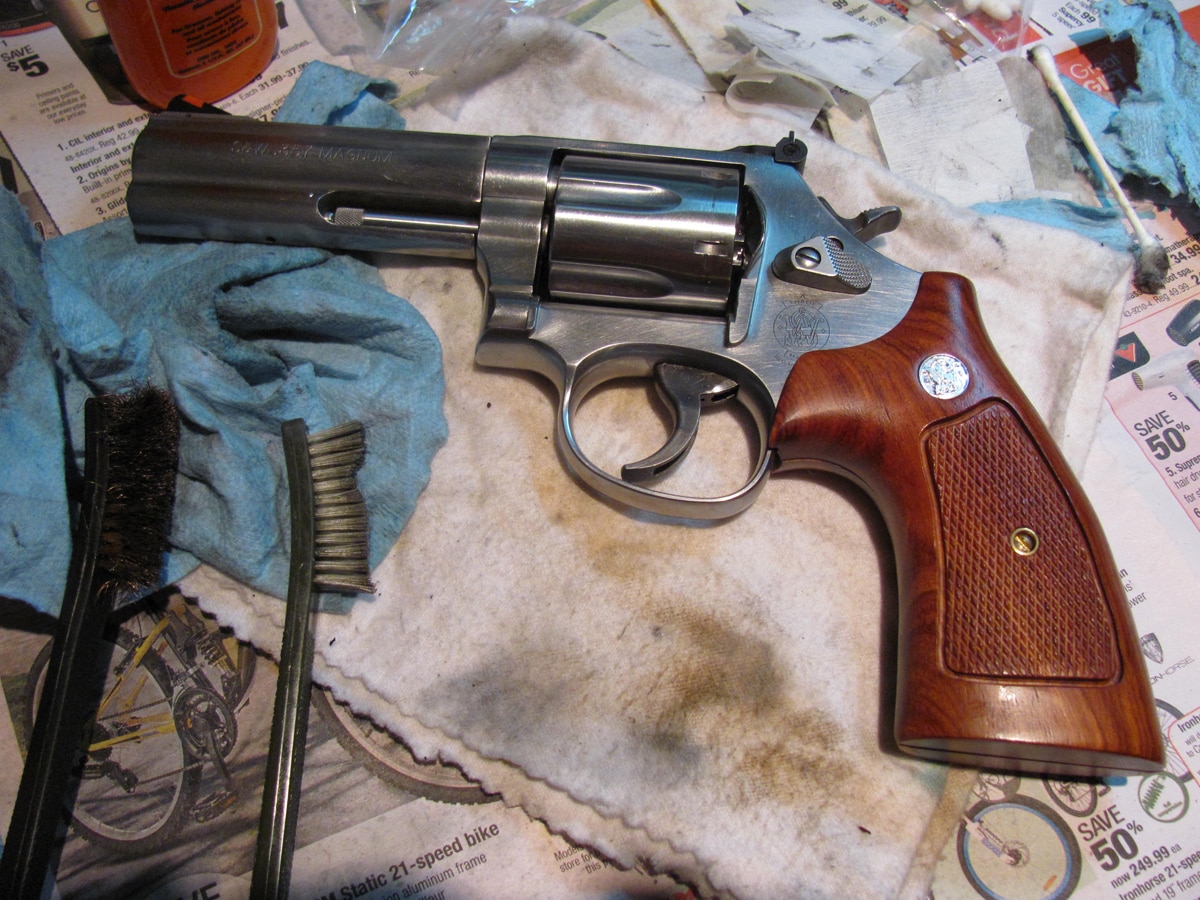 need-a-revolver-look-no-further-than-smith-wesson-686-guns