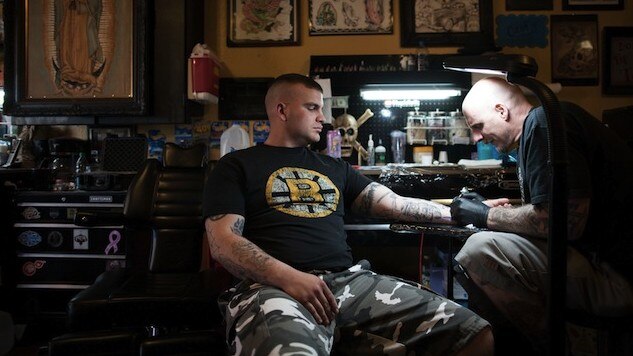us soldier getting a tattoo