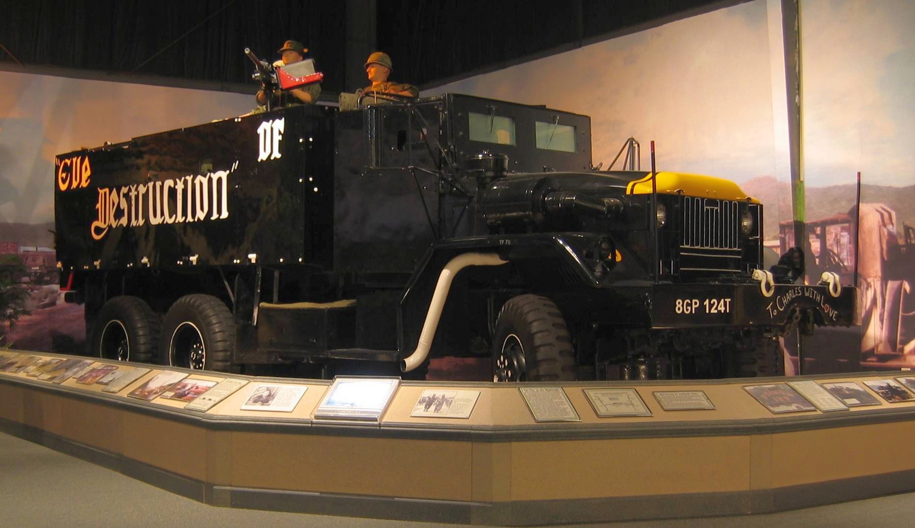When the Army went Mad Max Vietnam gun trucks (16 PHOTOS)