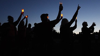 Candlelight vigil (Photo: Reuters)