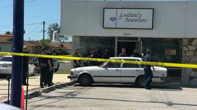 scene photo of Torrance robbery at leilanis jewelers