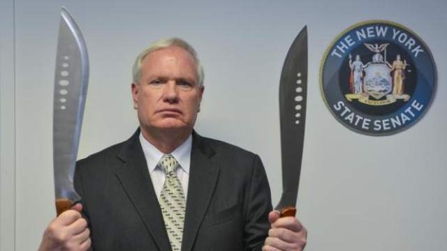 New York Senate passes machete criminalization measure