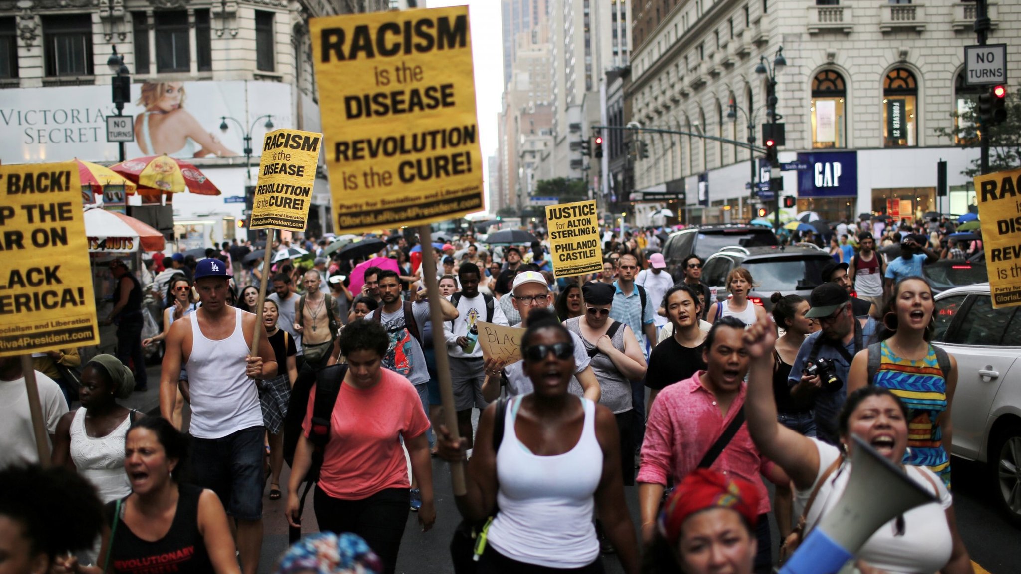 Protesters marching in the streets of New York after the killings of Alton Sterling and Philando Castile (Photo: Eduardo Munoz/Reuters)