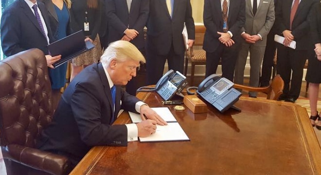 Republican President Donald Trump signed a repeal of the Social Security Administration rule on record submission to the FBI for some disability recipients. (Photo: Whitehouse.gov)