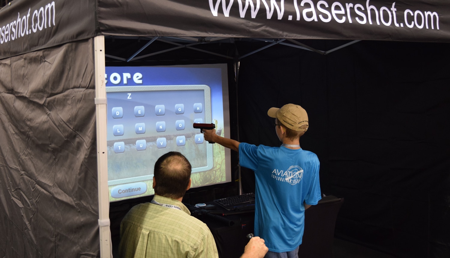At least one person was left-handed at the expo. (Photo: Daniel Terrill/Guns.com)