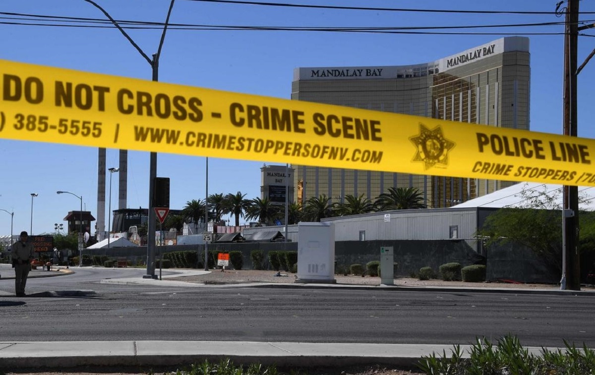 A view of the crime scene near the Mandalay Bay casino in Las Vegas. (Photo: Mark Ralston/AFP)