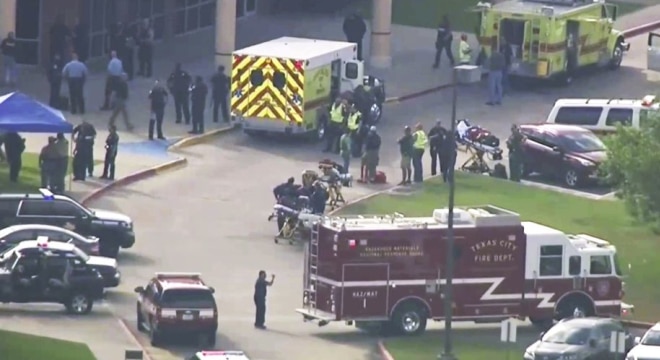 Emergency personnel respond to Santa Fe High School in Santa Fe, Texas, May 18, 2018 (Photo: Screenshot via KTRK-TV ABC13)