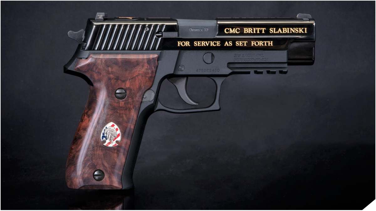 Slabinski engraved MK25 pistol